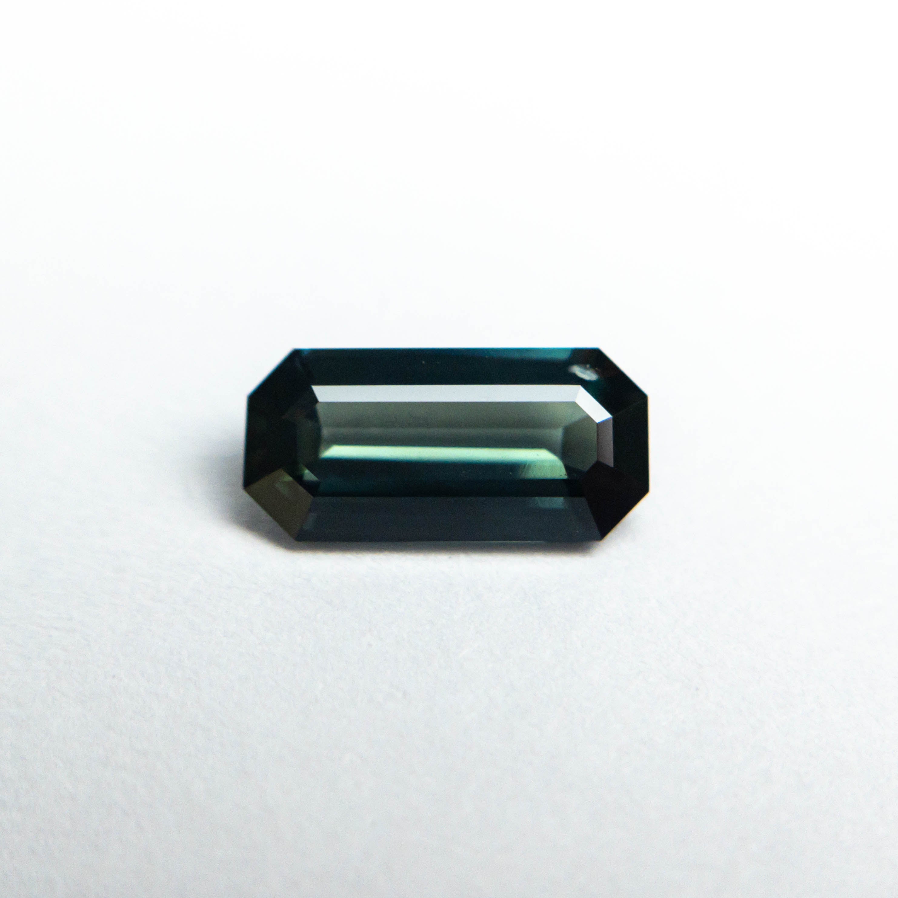 0.95ct 8.49x4.10x2.56mm Green Cut Corner Rectangle Step Cut Sapphire 23480-02