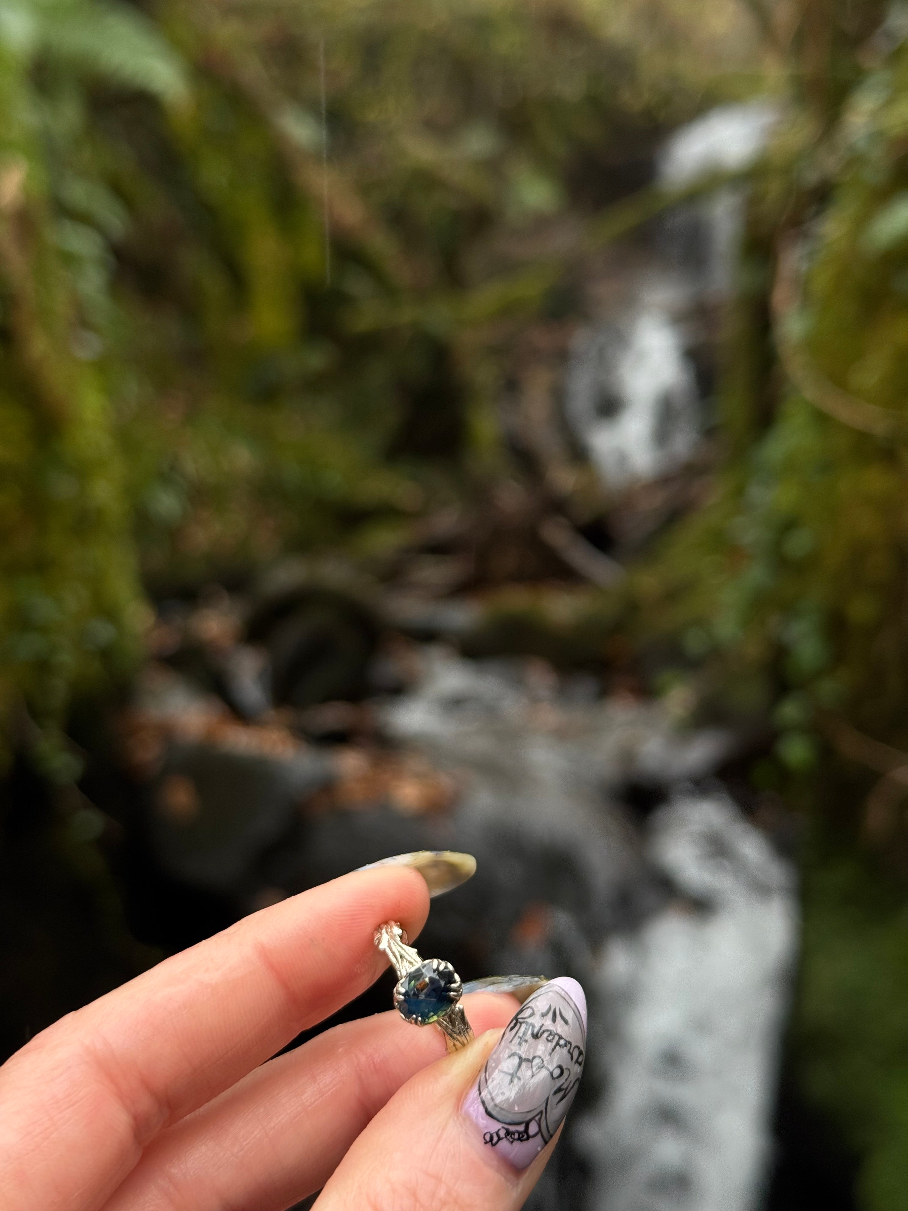 1.22ct Sapphire Thorns + Roses